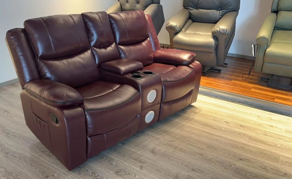 Recliner sofas